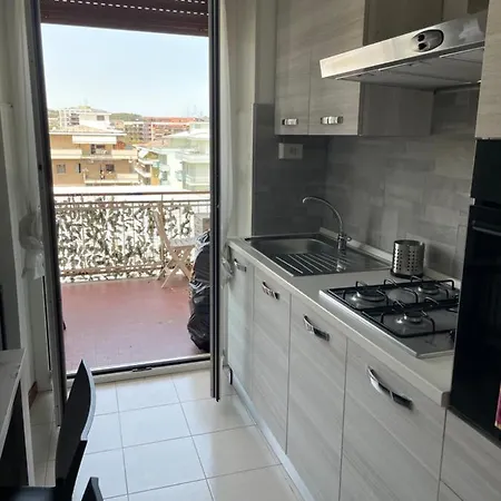 Con Terrazza Vicino Al Centro Apartment